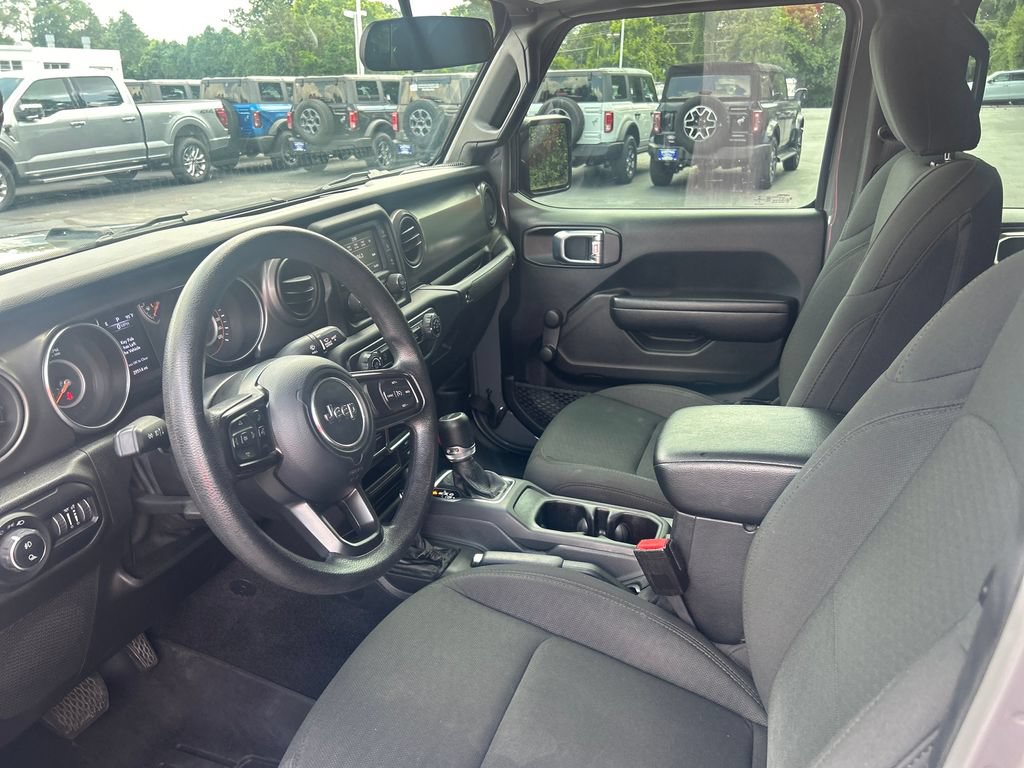 Used 2021 Jeep Gladiator Sport AWD/4WD image 11