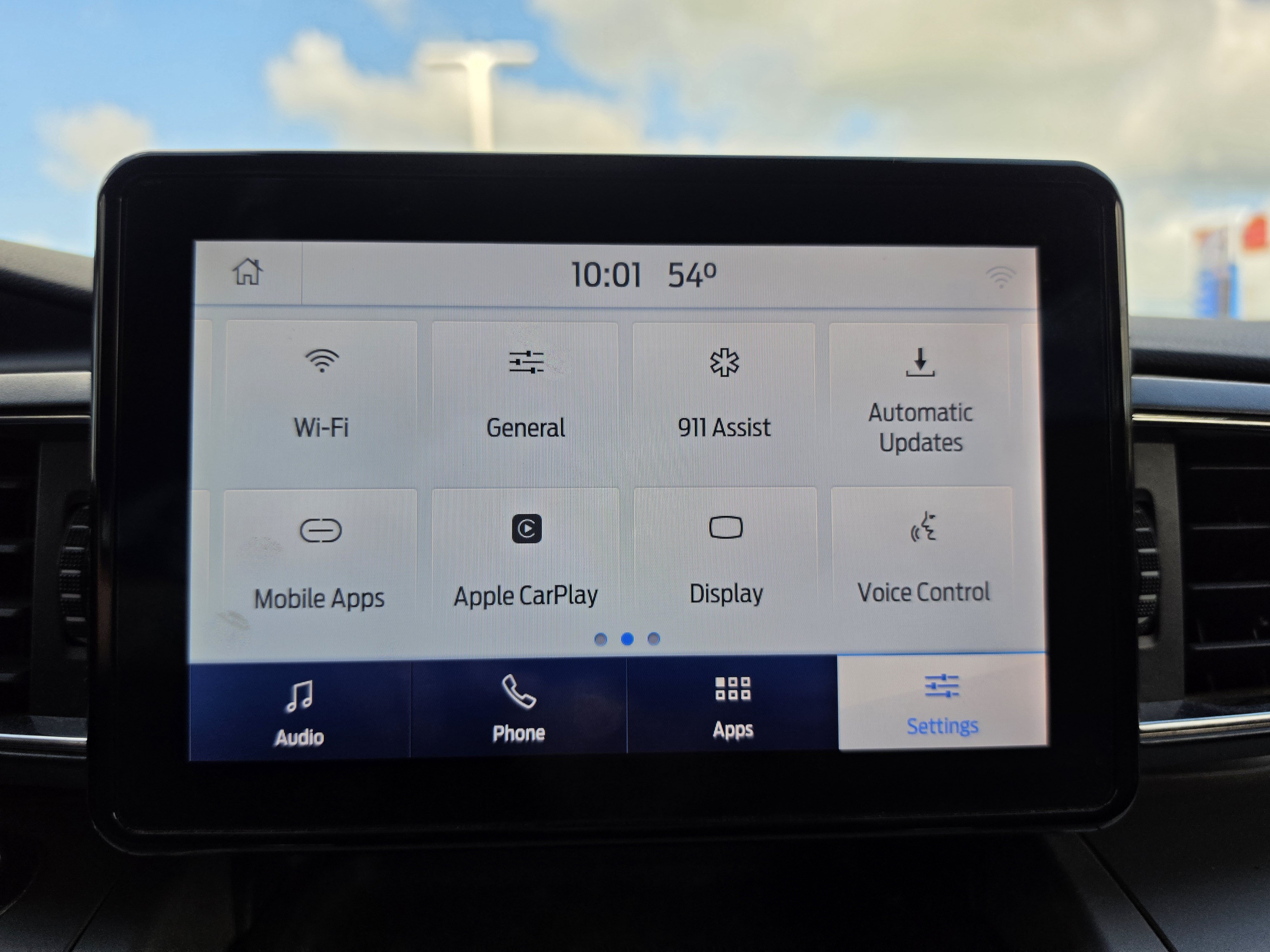 Used 2021 Ford Explorer XLT w/ Equipment Group 202A AWD/4WD image 30