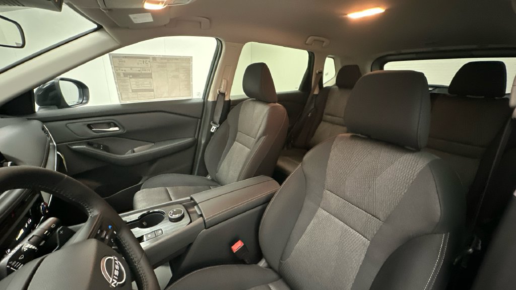 New 2026 Nissan Rogue SV AWD/4WD image 9