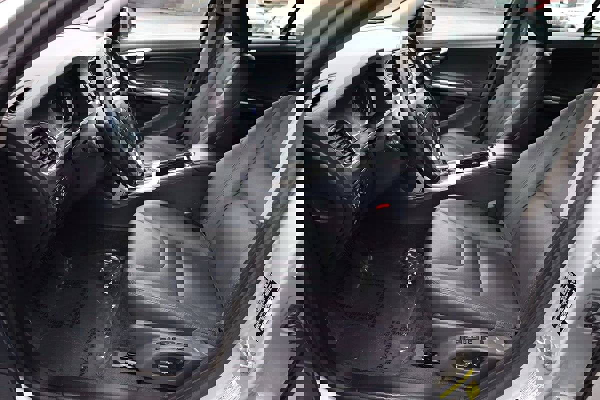 Used 2015 Volvo V60 T5 Premier FWD image 13