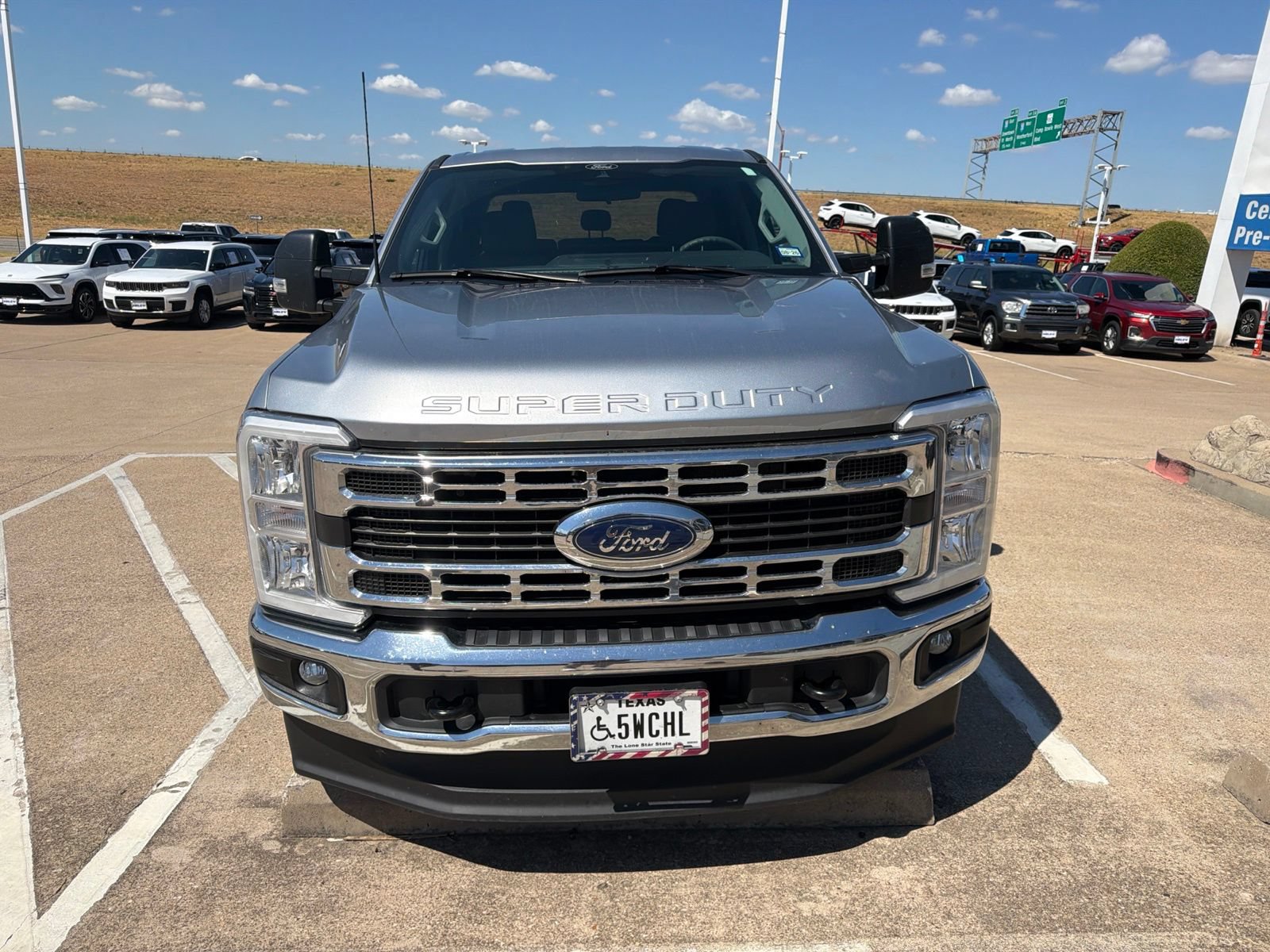 Used 2024 Ford F250 XLT w/ FX4 Off-Road Package AWD/4WD image 8