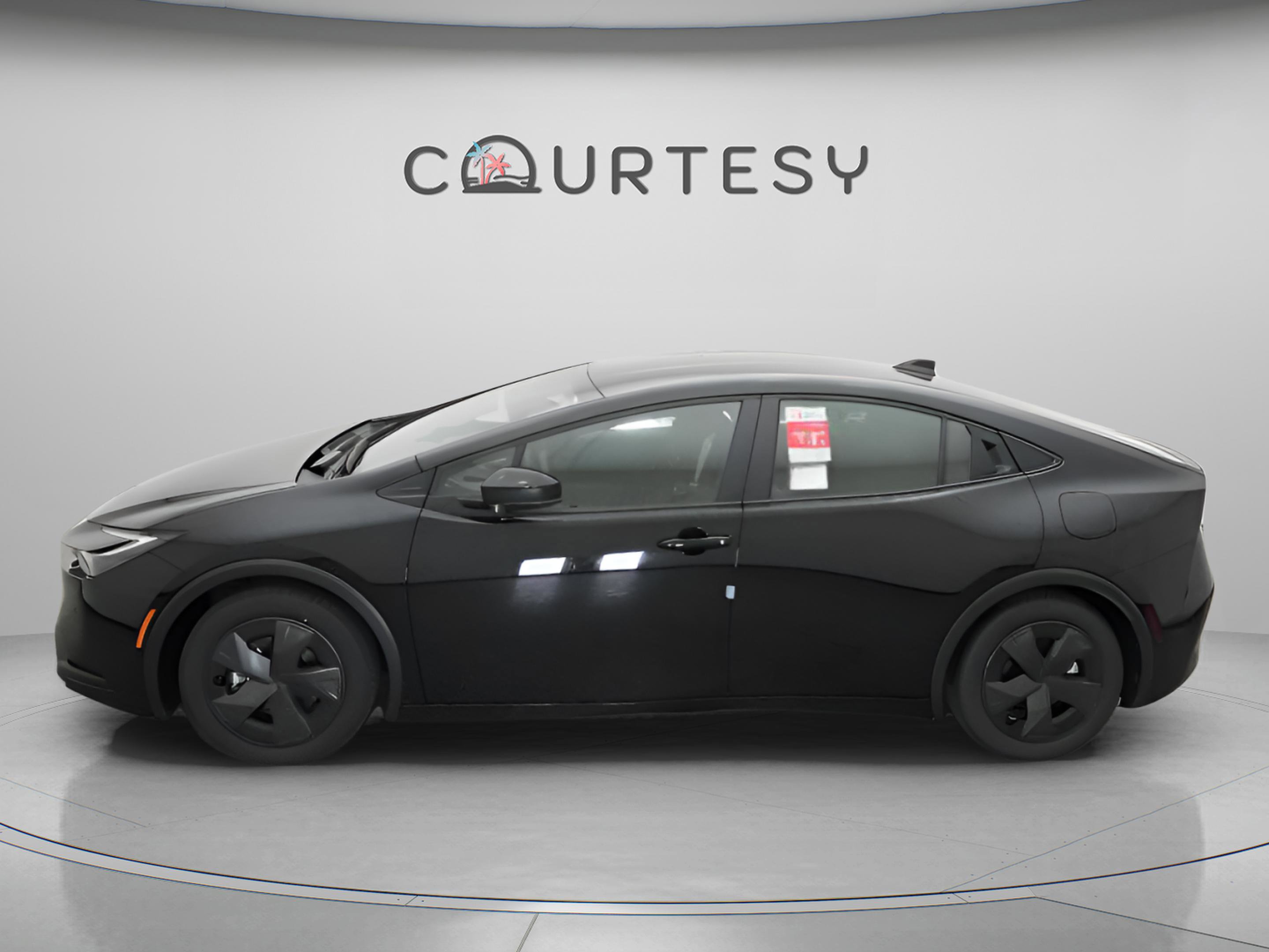 New 2025 Toyota Prius Plug-In Hybrid image 6