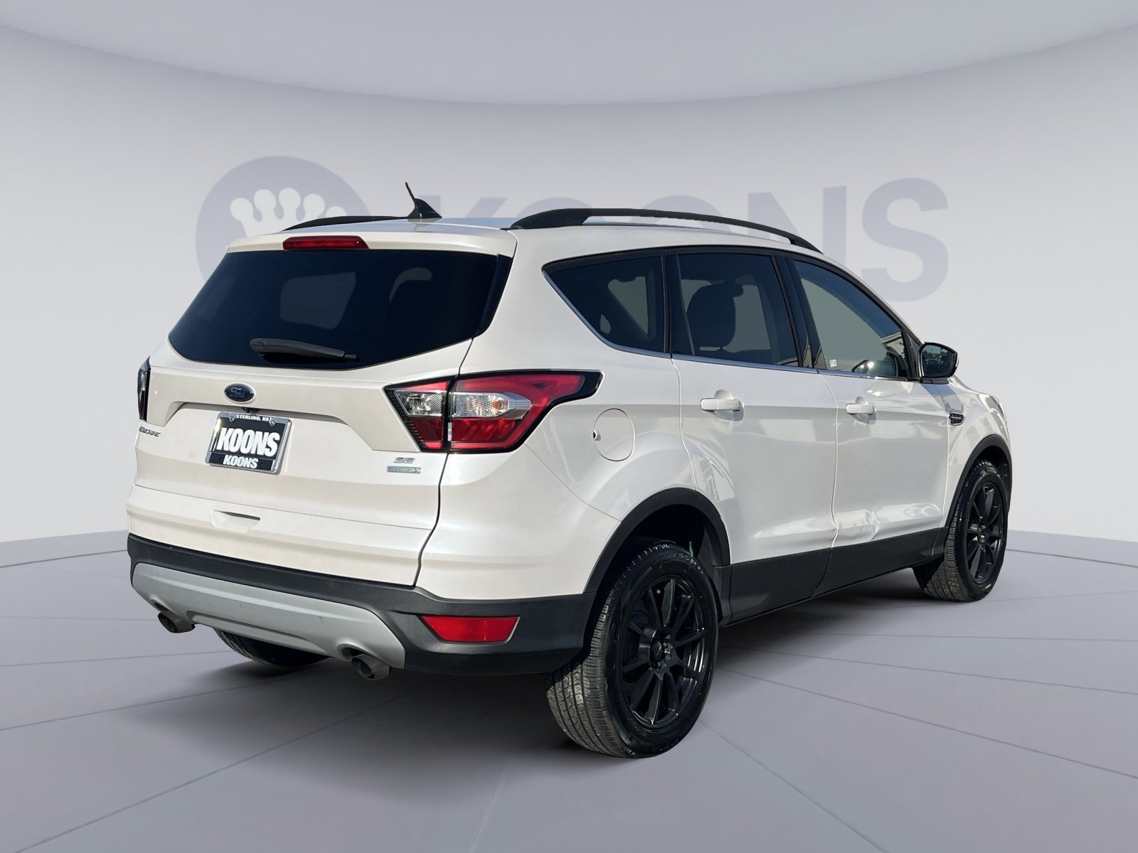 Certified 2018 Ford Escape SE w/ SE Sync 3 Package image 7