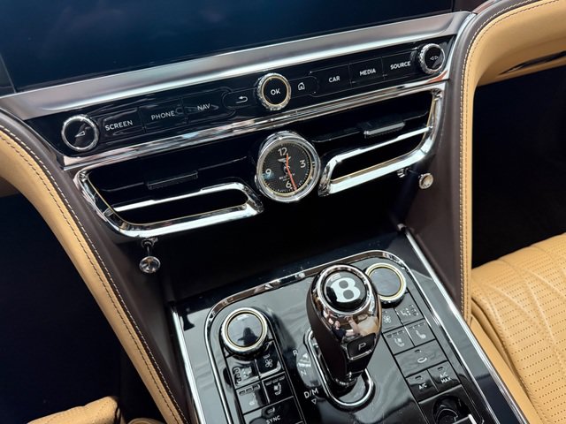 Used 2022 Bentley Flying Spur V8 AWD/4WD image 20