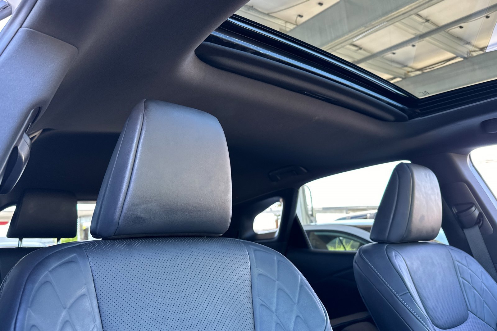 Used 2025 Lexus RX 350h w/ Convenience Package AWD/4WD image 17