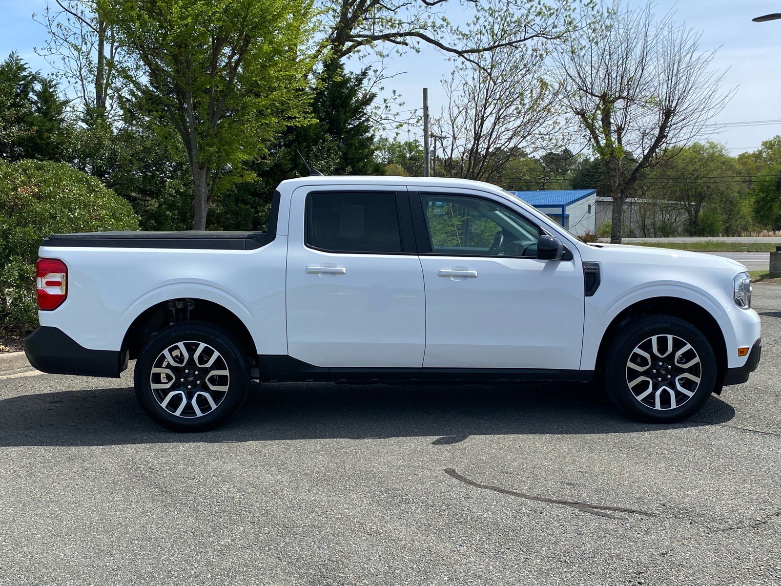 Certified 2024 Ford Maverick Lariat image 3
