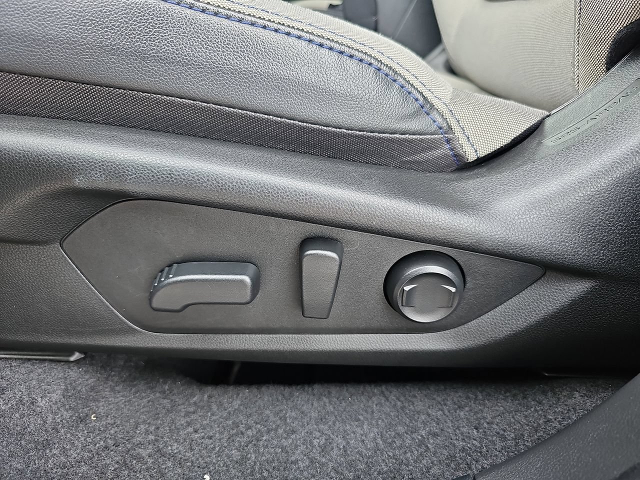 Certified 2025 Subaru Forester Premium AWD/4WD image 34
