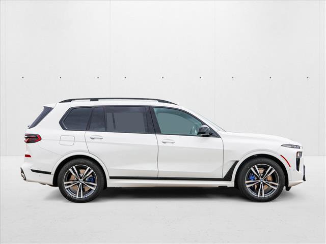 Used 2025 BMW X7 M60i w/ Executive Package image 4