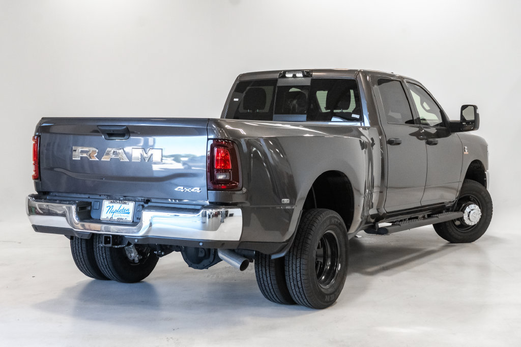 New 2026 RAM 3500 Tradesman AWD/4WD image 28