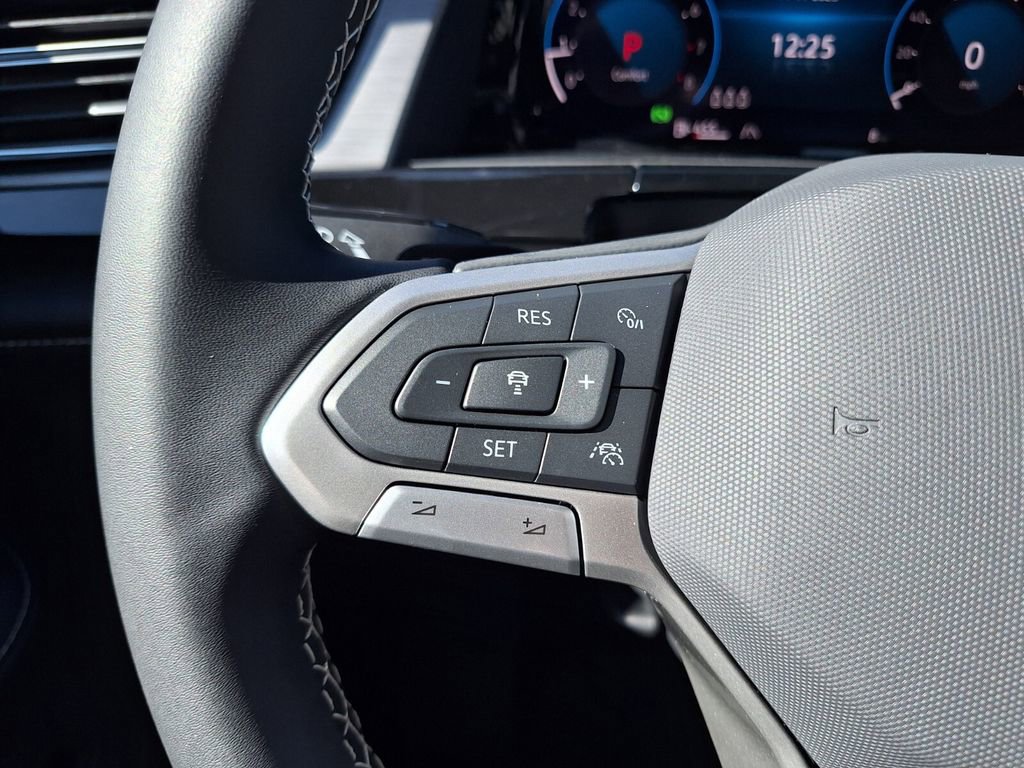 New 2026 Volkswagen Atlas Cross Sport SE image 18