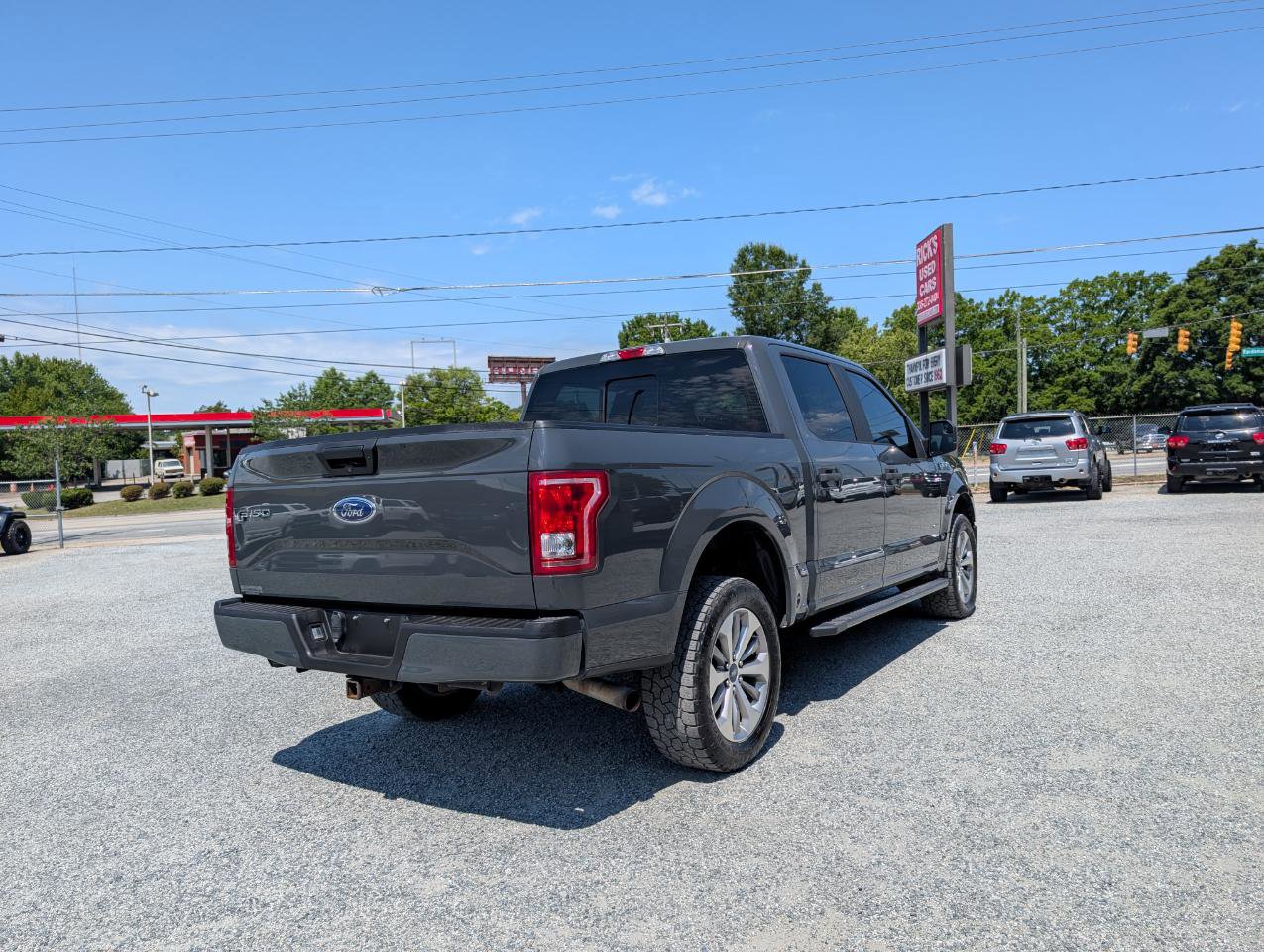 Used 2017 Ford F150 XL w/ Equipment Group 101A Mid AWD/4WD image 7