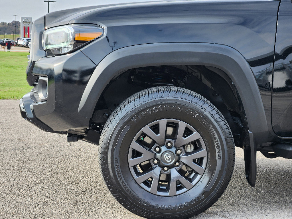 Used 2023 Toyota Tacoma TRD Off-Road w/ Technology Package image 9