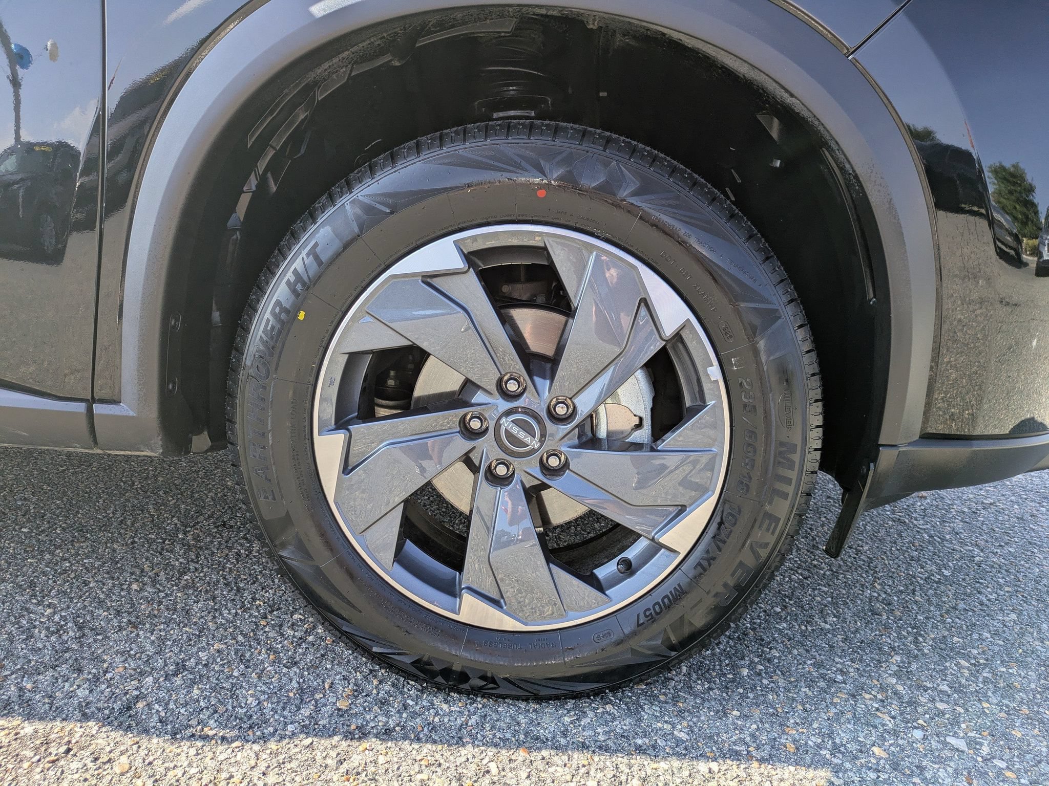Certified 2026 Nissan Rogue SV FWD image 12