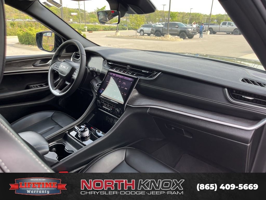 Used 2025 Jeep Grand Cherokee L Limited image 31