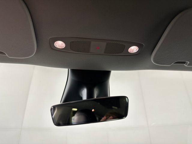 Used 2020 Tesla Model Y Long Range image 23