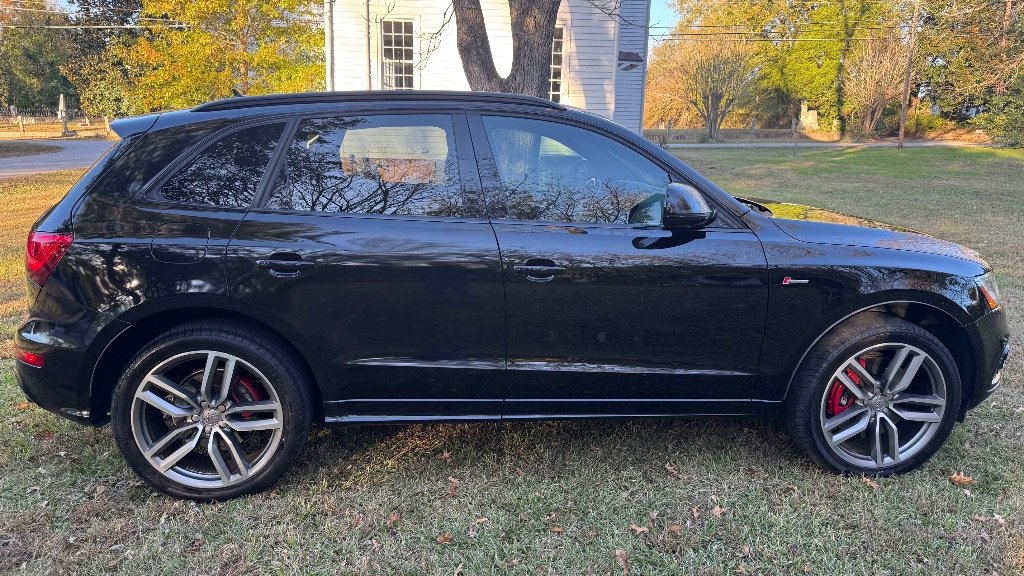 Used 2016 Audi SQ5 Premium Plus w/ Technology Package image 4