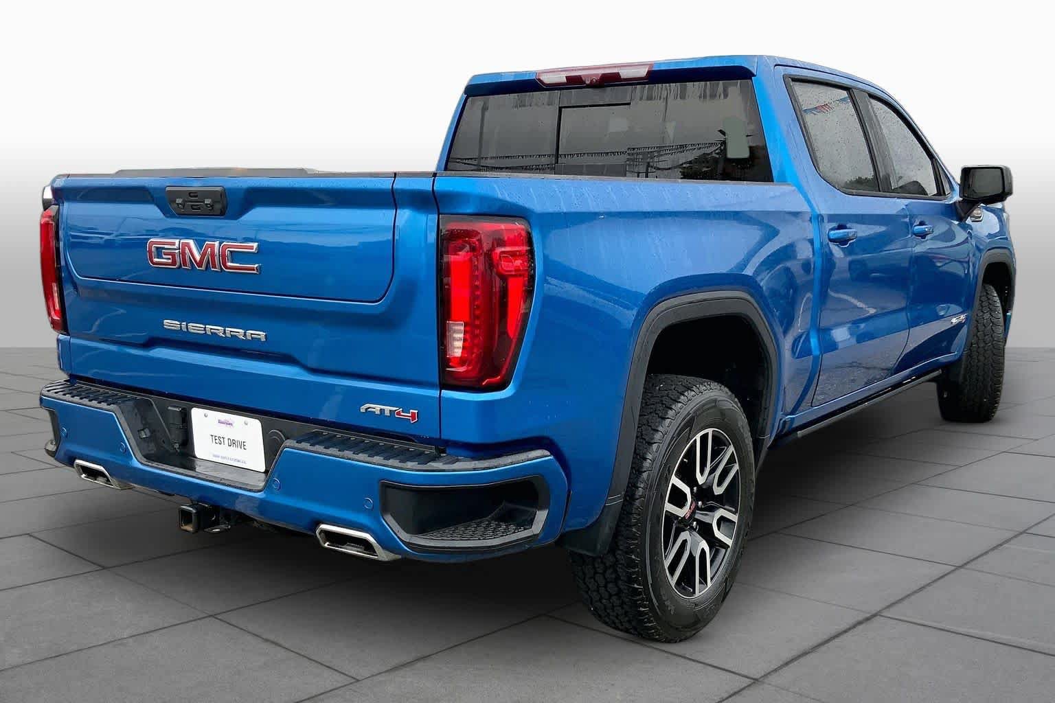 Used 2022 GMC Sierra 1500 AT4 w/ AT4 Premium Package AWD/4WD image 13