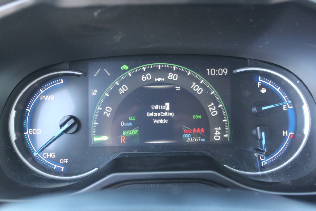 Used 2024 Toyota RAV4 LE AWD/4WD image 28