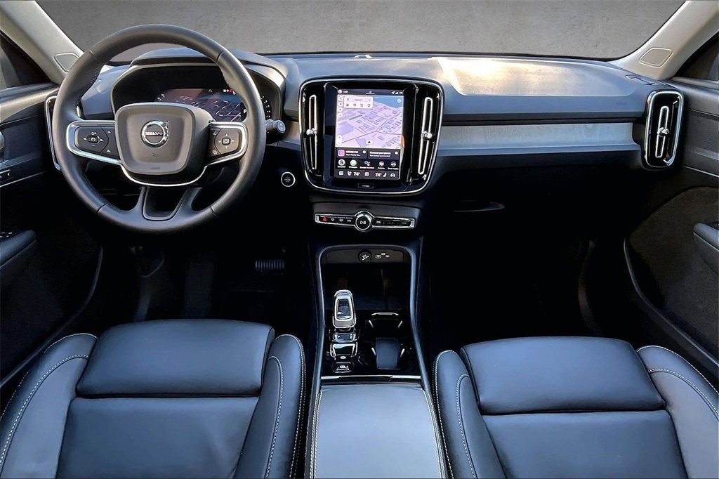 Used 2026 Volvo XC40 B5 Plus w/ Protection Package Premier image 7