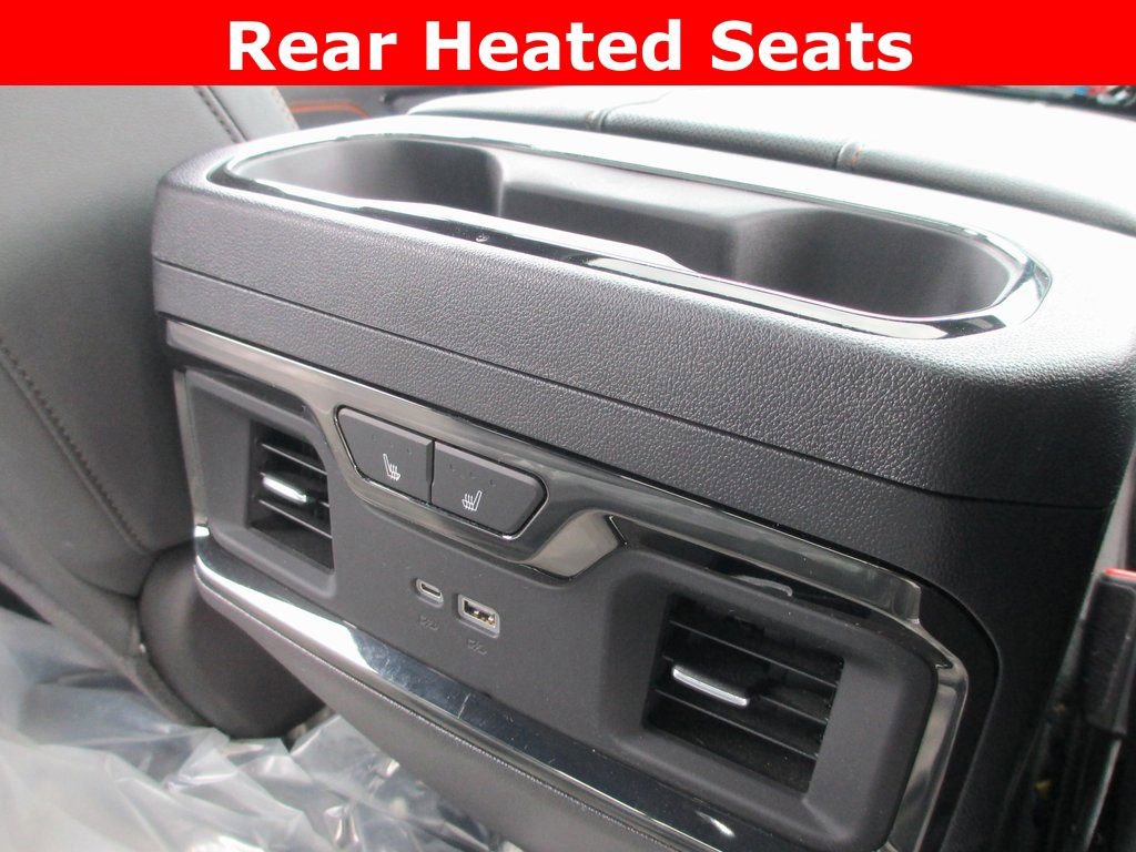 Used 2024 GMC Sierra 1500 AT4 w/ Technology Package image 25
