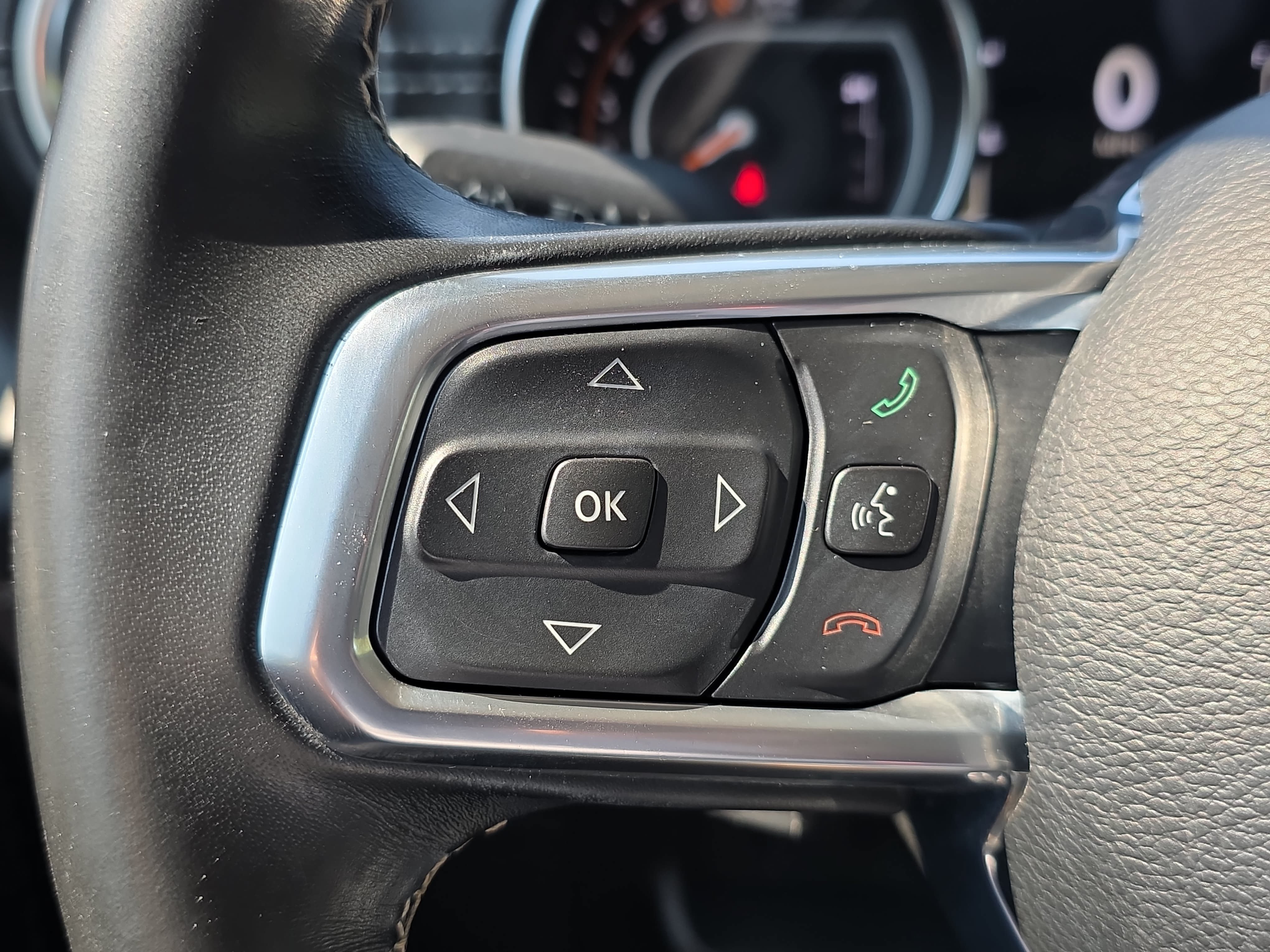 Used 2020 Jeep Gladiator Overland AWD/4WD image 14