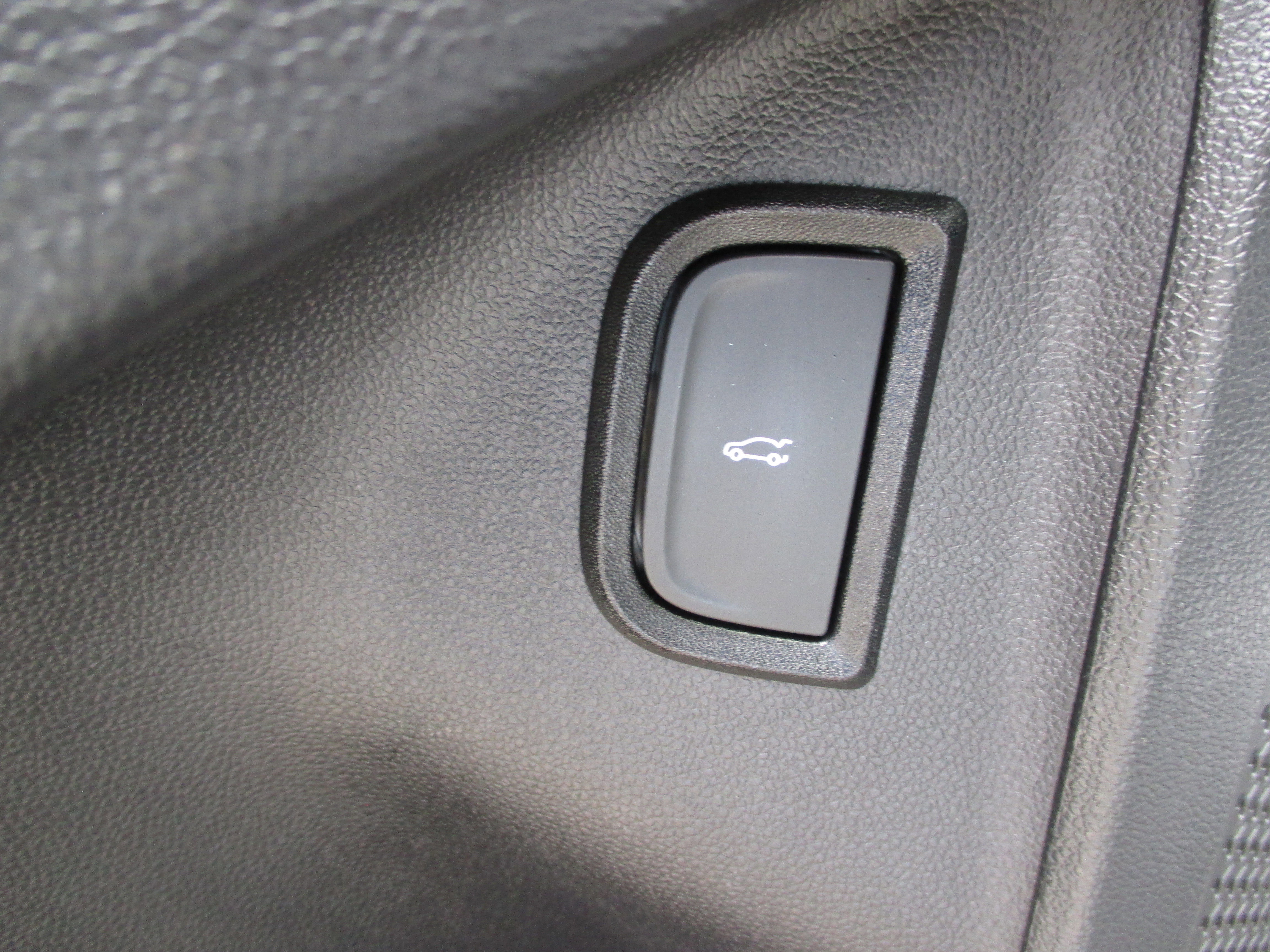 Used 2024 Chevrolet Blazer EV RS image 16