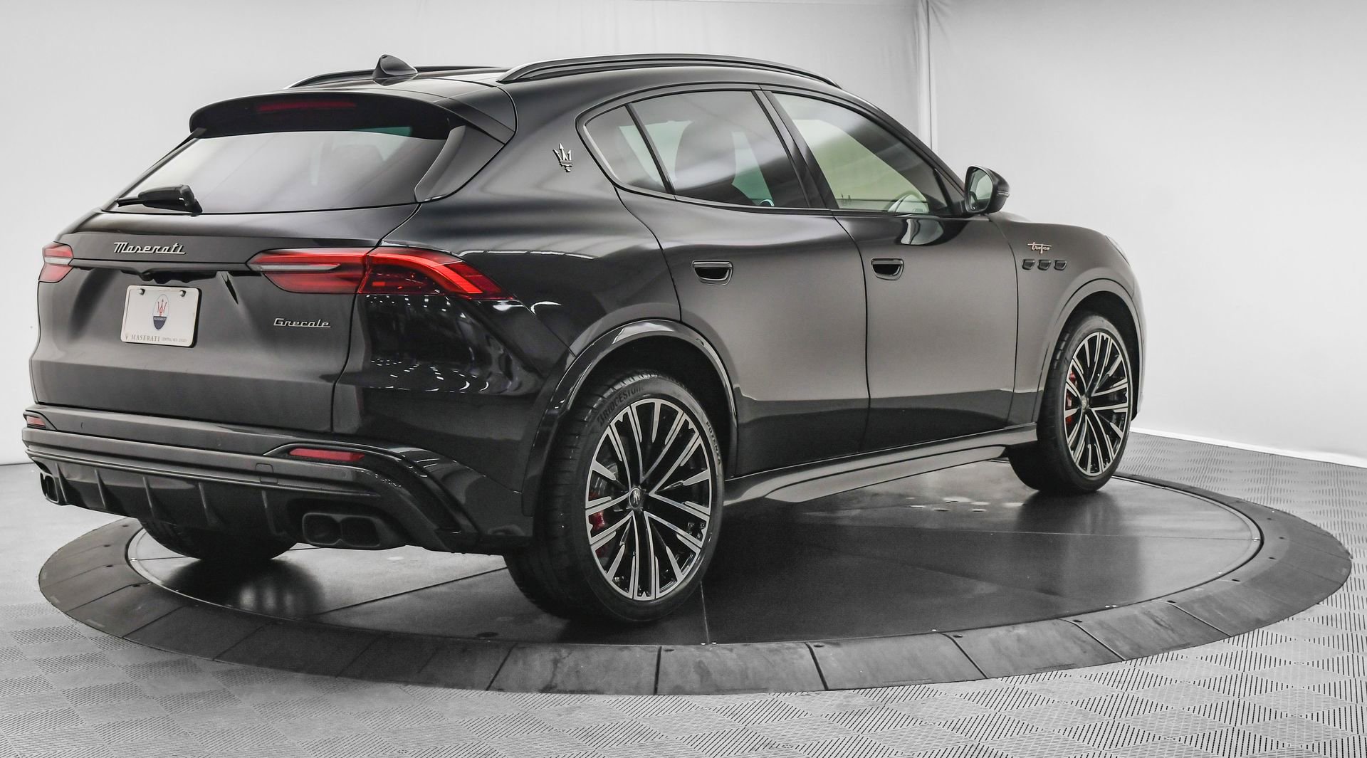 New 2025 Maserati Grecale Trofeo image 9