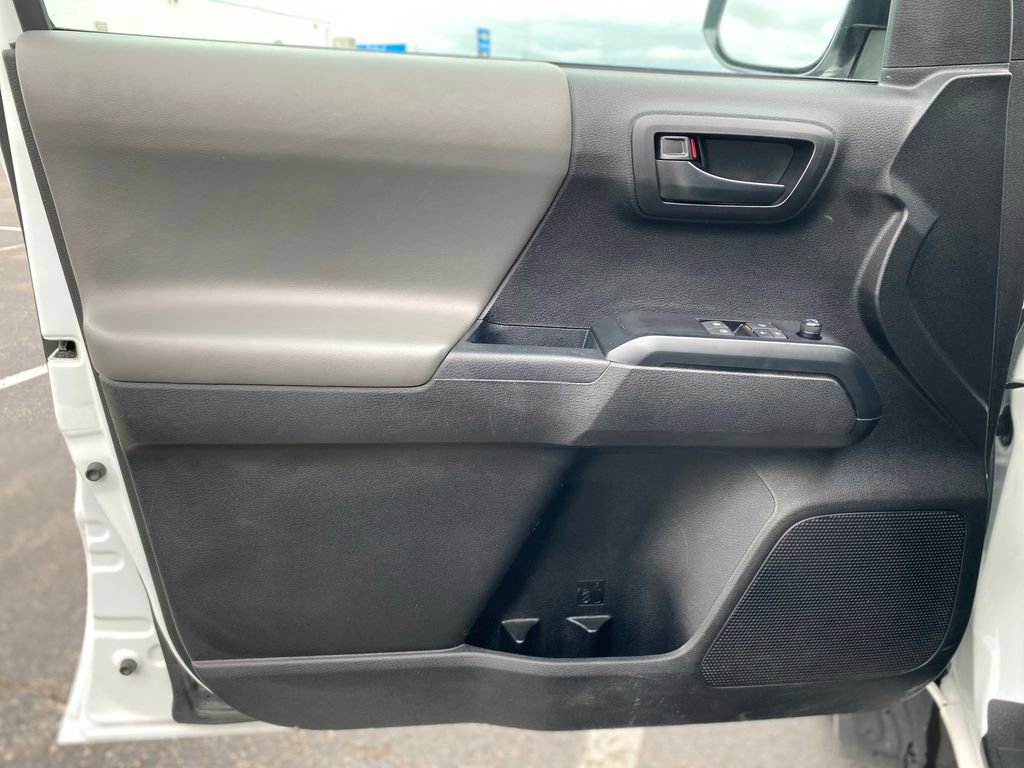 Used 2021 Toyota Tacoma SR RWD image 19
