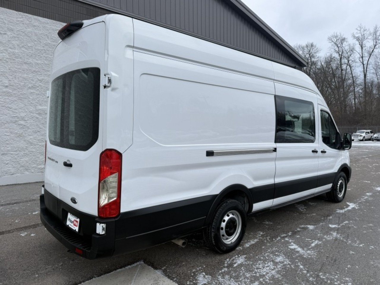 Used 2023 Ford Transit 250 148 High Roof Extended w/ Load Area Protection Package RWD image 7