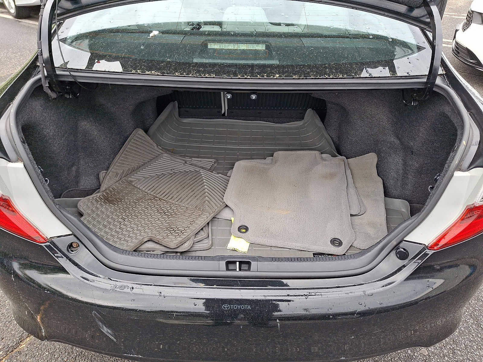 Used 2012 Toyota Camry XLE w/ Leather Pkg FWD image 29