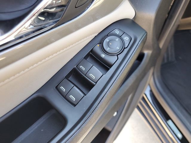 Used 2024 Chevrolet Traverse LT FWD image 21