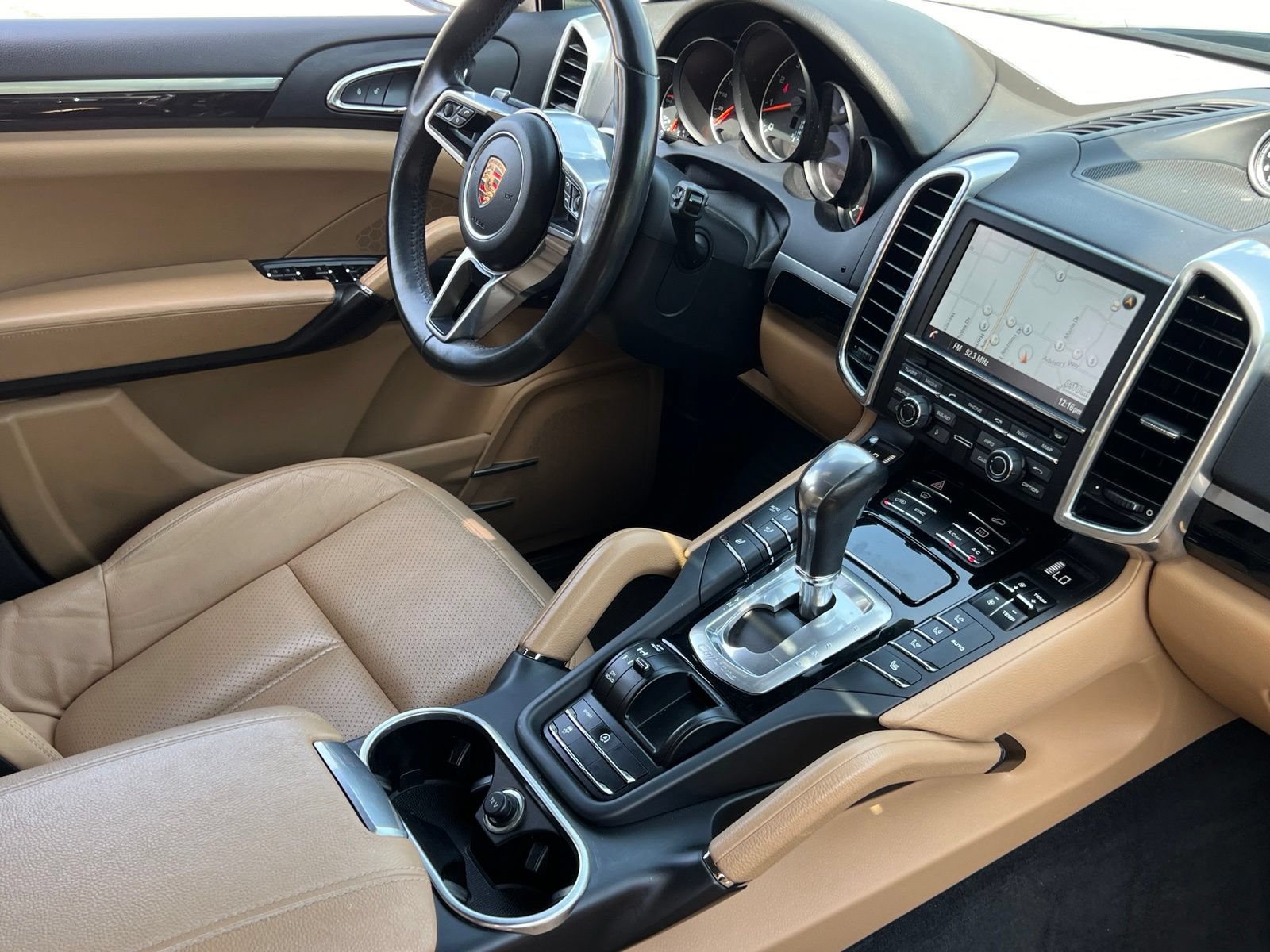 Used 2016 Porsche Cayenne AWD/4WD image 14