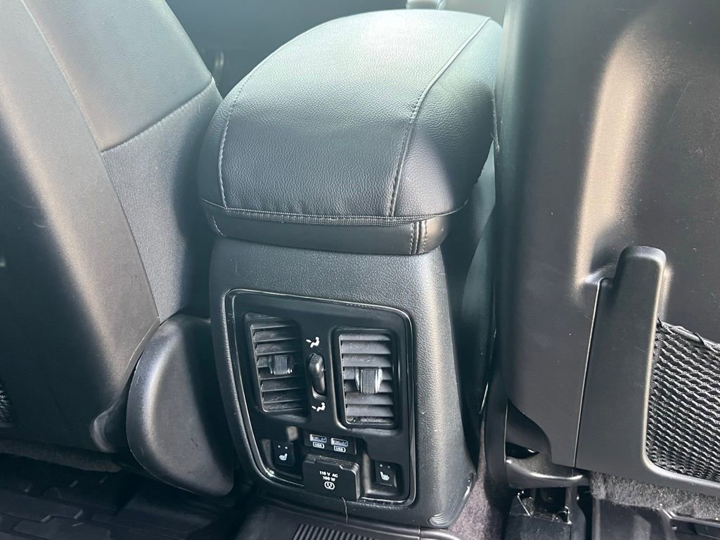 Used 2018 Jeep Grand Cherokee Limited AWD/4WD image 23