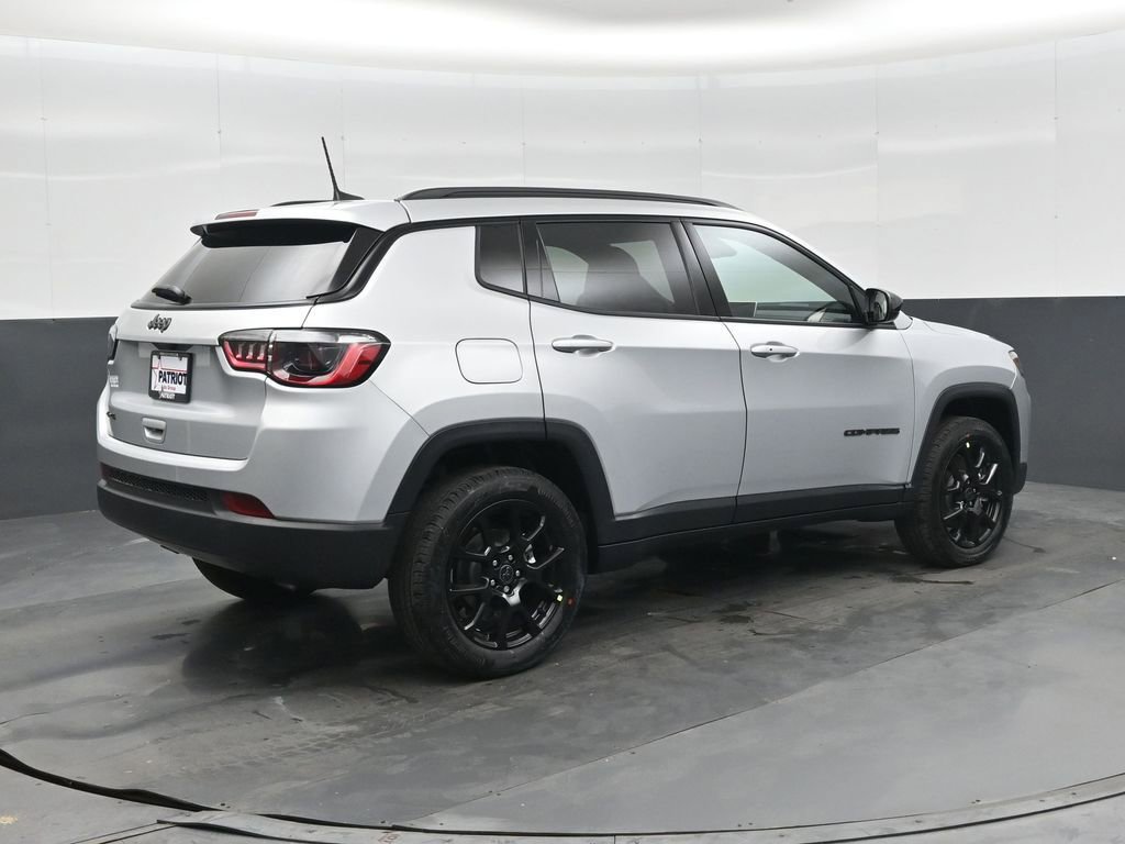 New 2026 Jeep Compass Latitude AWD/4WD image 2