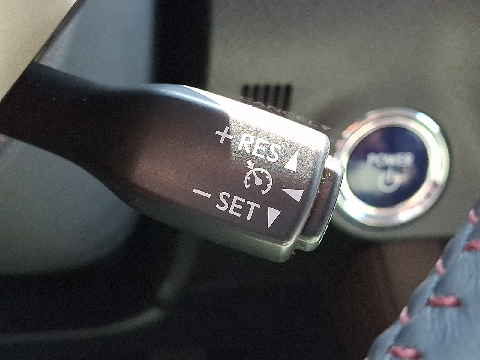 Used 2016 Lexus RX 450h AWD image 25