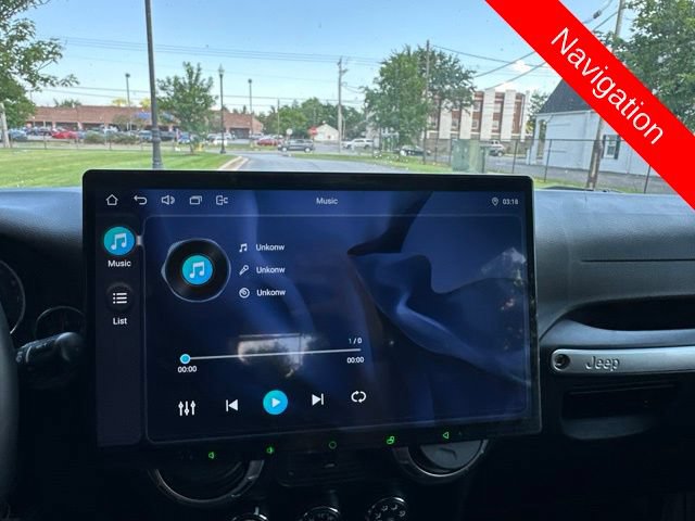 Used 2015 Jeep Wrangler Unlimited Rubicon AWD/4WD image 33