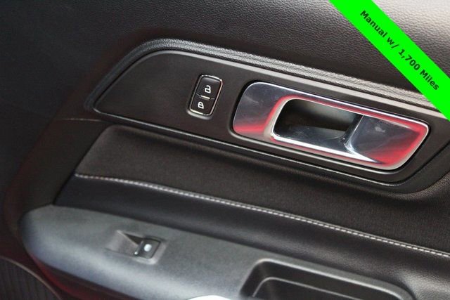 Used 2022 Ford Mustang Coupe image 9