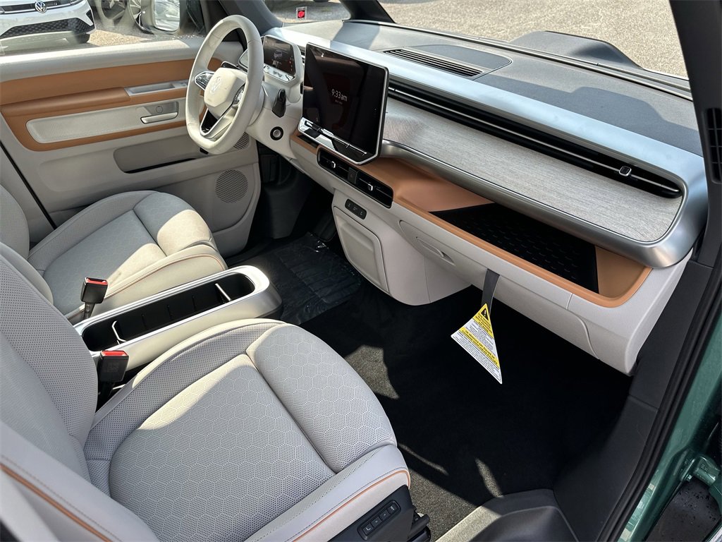 New 2025 Volkswagen ID. Buzz Pro S Plus image 30