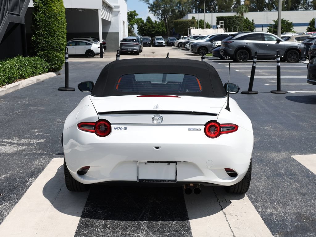 Certified 2024 MAZDA MX-5 Miata Club w/ Weather Package RWD image 7