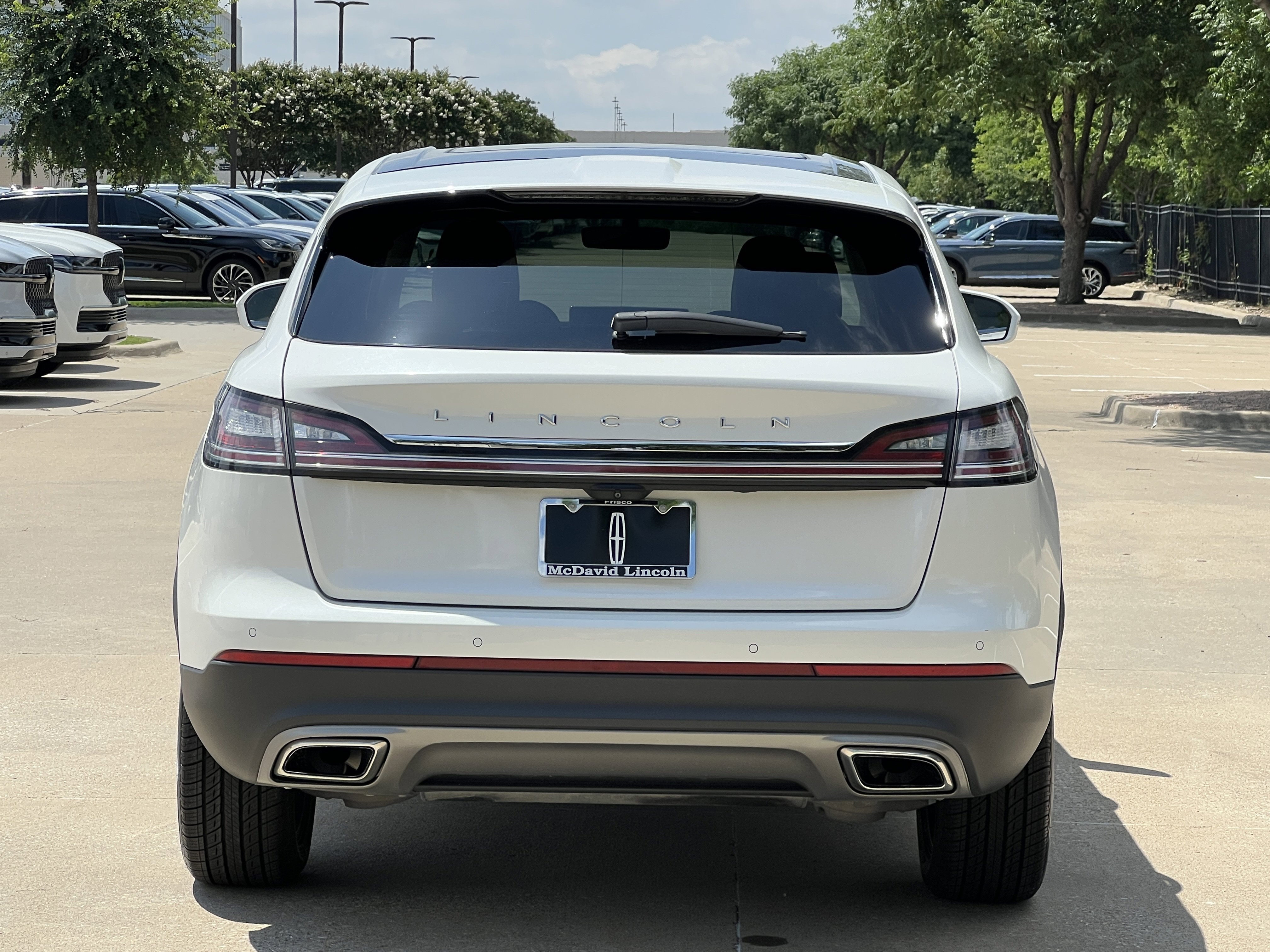 Certified 2022 Lincoln Nautilus Reserve AWD/4WD image 8