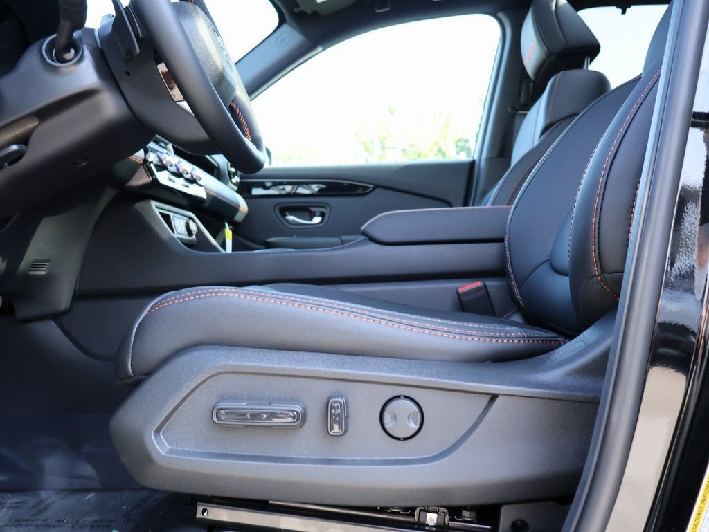 New 2025 Honda Pilot TrailSport image 23