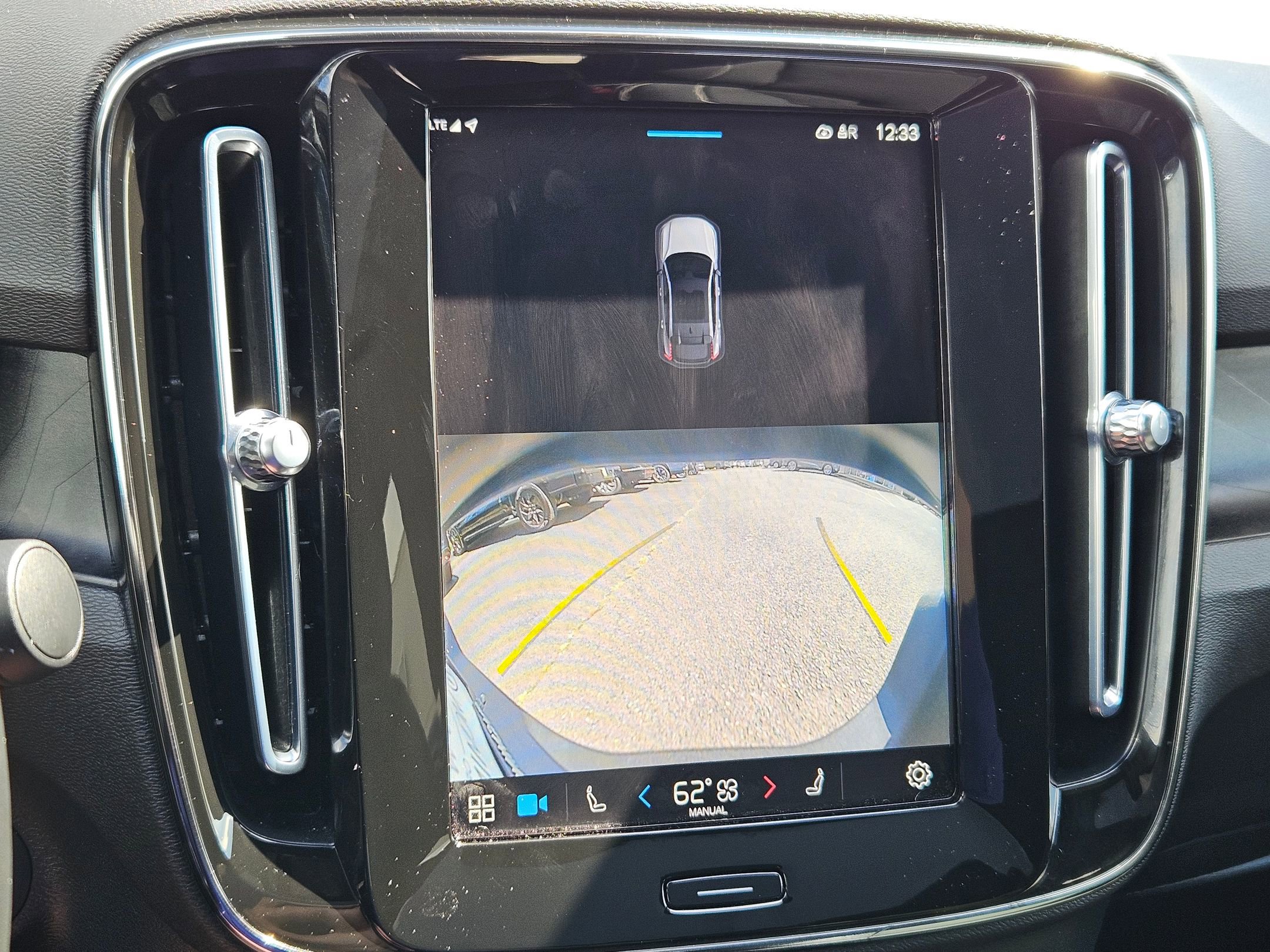 Used 2023 Volvo C40 P8 Recharge Plus image 18