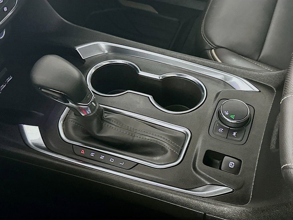 Used 2023 Chevrolet Traverse Premier image 16