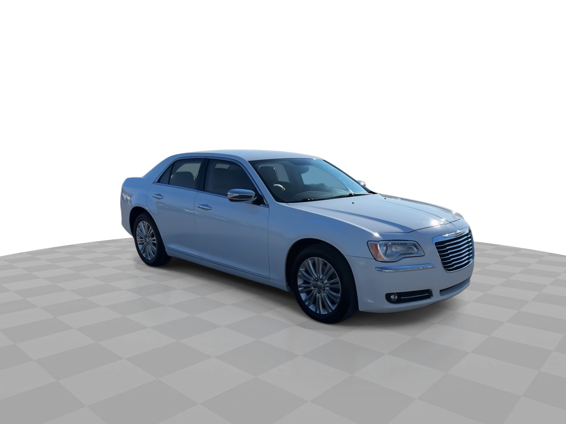 Used 2013 Chrysler 300 C image 2