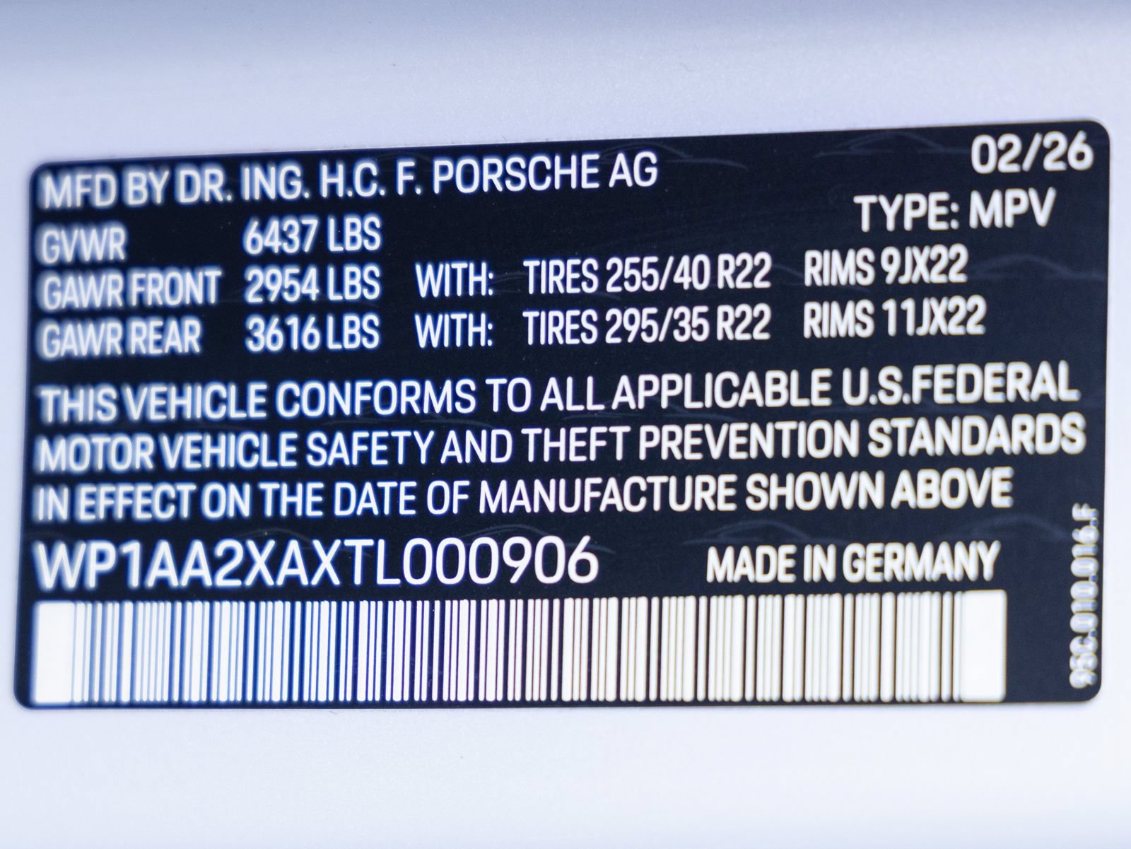 Certified 2026 Porsche Macan 4 Electric AWD/4WD image 36