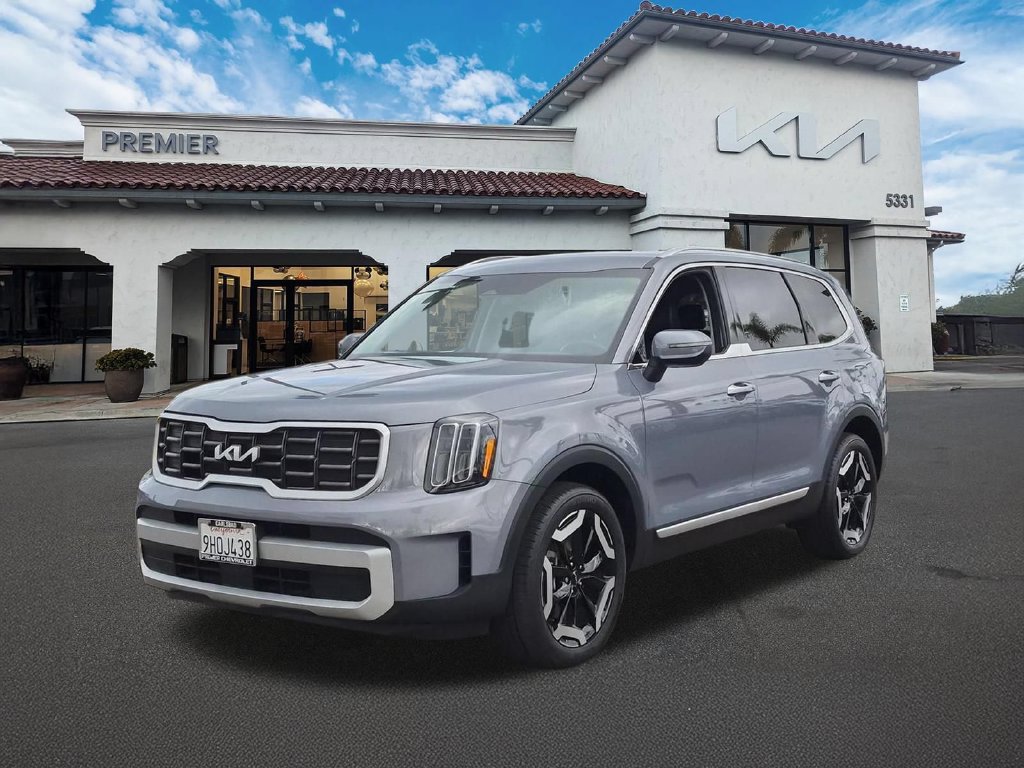 Certified 2024 Kia Telluride S FWD image 4