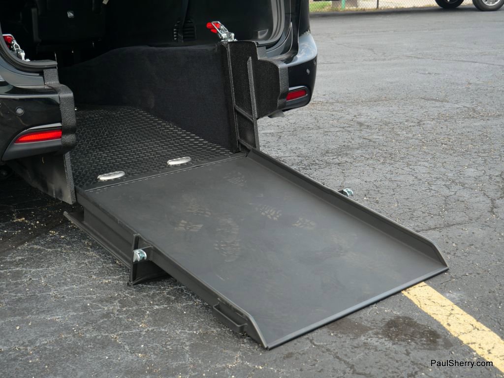 New 2025 Chrysler Voyager LX image 7