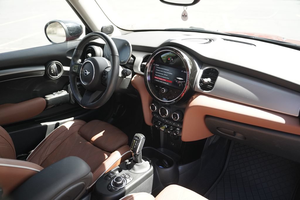 Certified 2024 MINI Cooper SE w/ Signature Upholstery Package FWD image 15