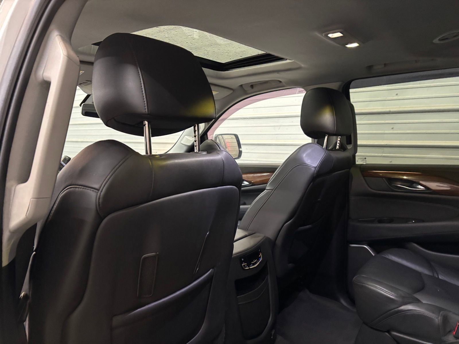 Used 2020 Cadillac Escalade ESV Luxury image 27