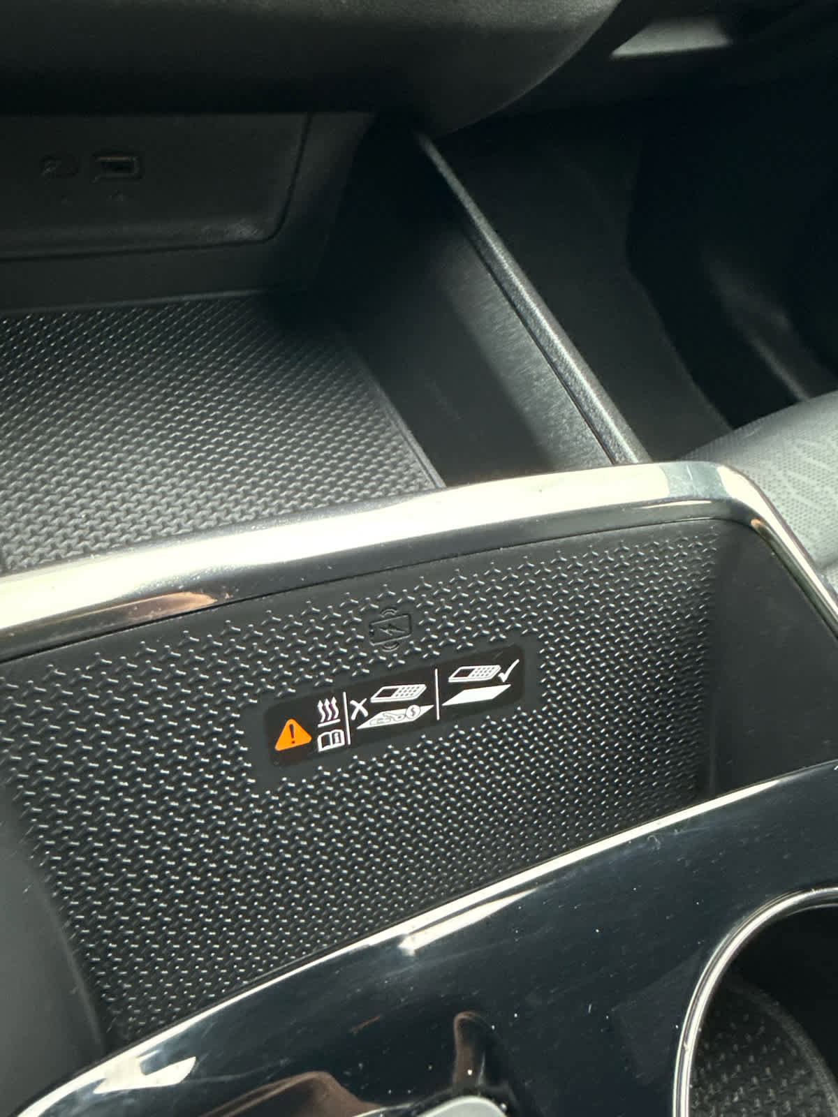 Used 2025 Chevrolet Equinox RS w/ Safety and Technology Package AWD/4WD image 22